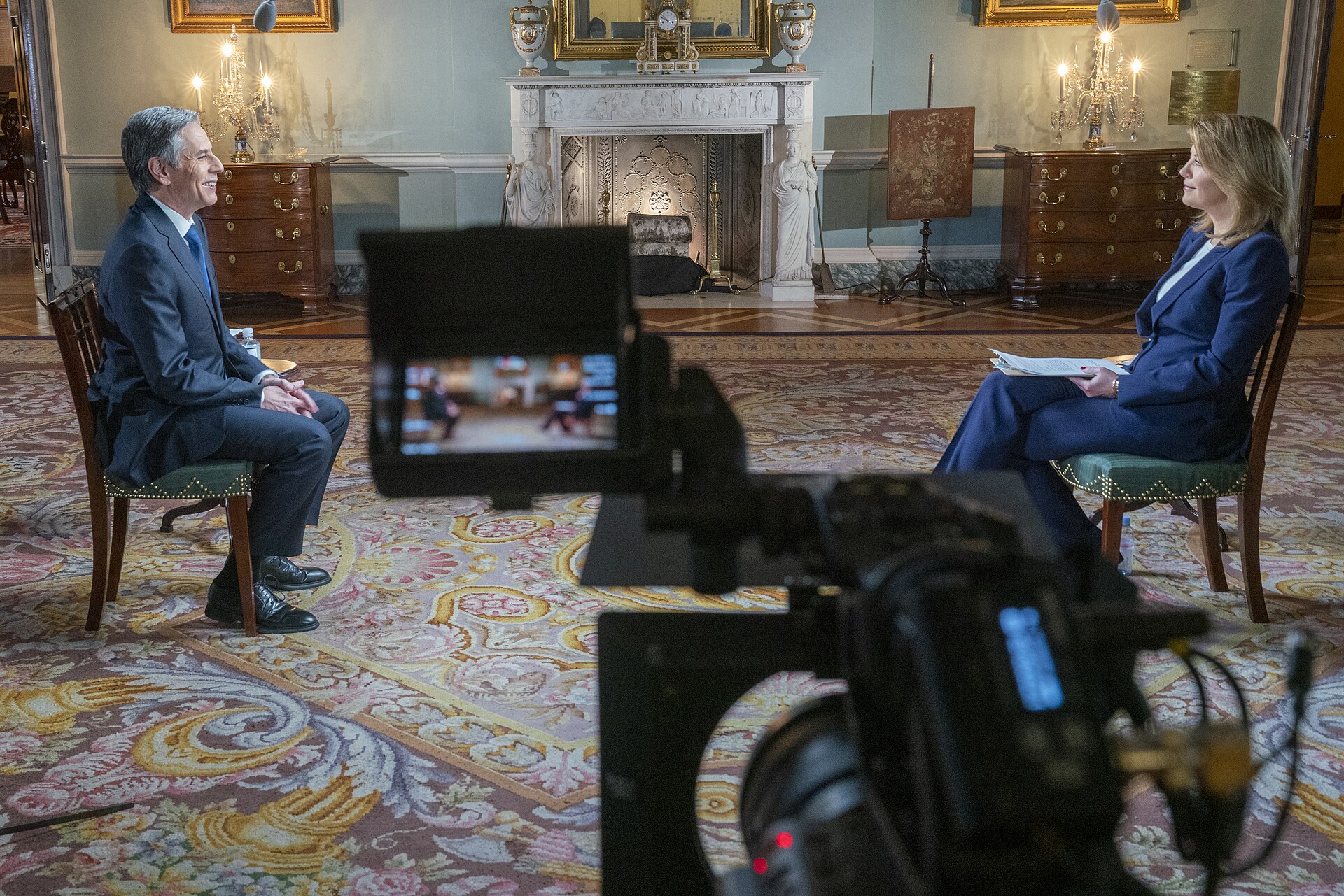 Image illustrating: Scott Pelley outside or inside a television newsroom setting (editorial)