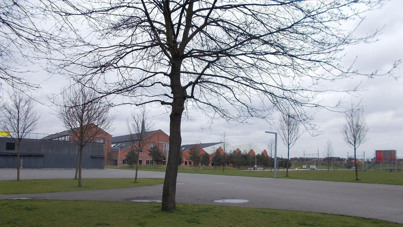 Wiki File:Park Spoor Noord Antwerpen April 2016 Lsjm Wikimedia Commons — file photograph